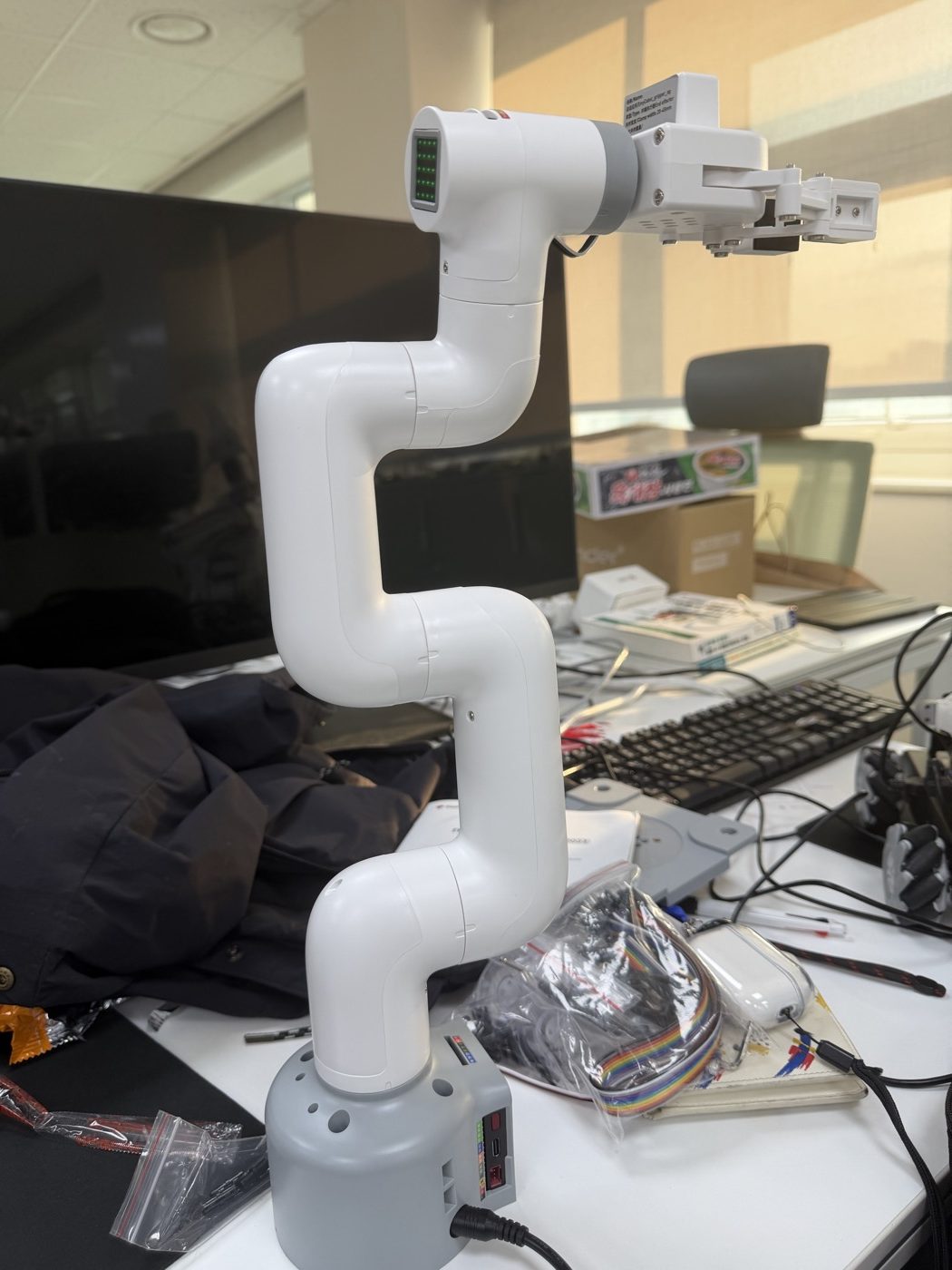 myCobot 280 M5 완전 정복 #1 — USB, WiFi, Bluetooth 3가지 연결 방법 총정리 (Python) 8 myCobot 280 M5 교육용 로봇팔 전체 모습